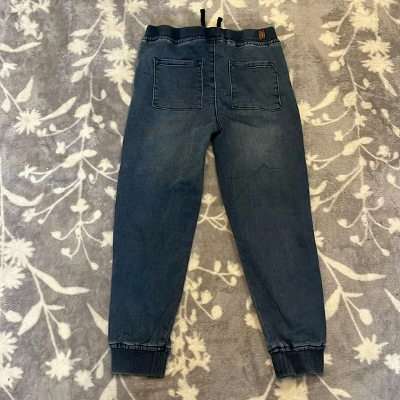 7 for All Mankind Fleece 1/4 Zip& jogger style jeans - boys Sz S ( school age)